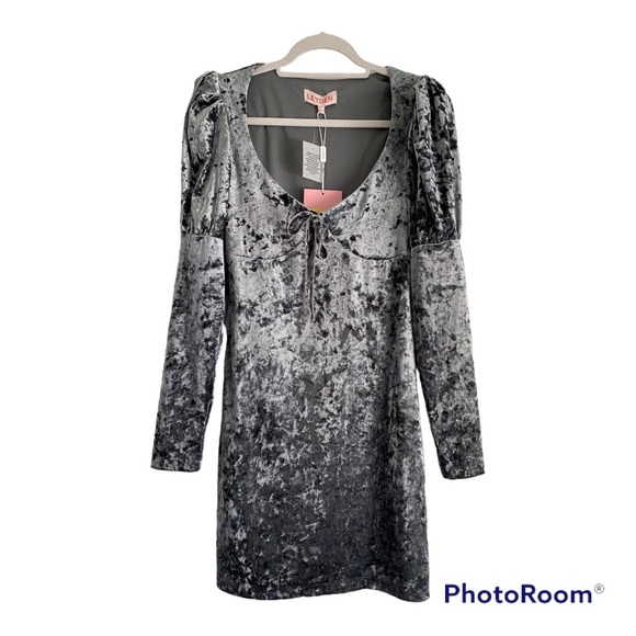 LEYDEN Crushed Velvet Mini Dress. Size Small - Picture 4 of 16